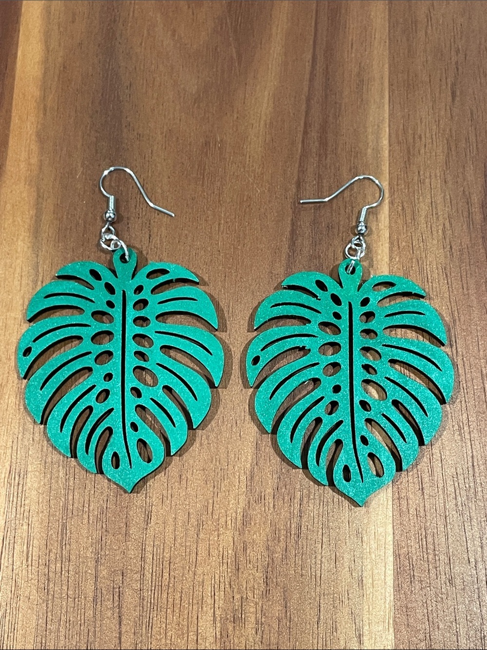 Green Monstera Leaf Dangle Earrings - Lightweight Women’s Earrings